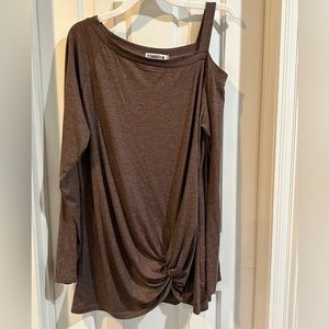Never Worn!  Long Sleeve Cold Shoulder Twist Knot Tunic.